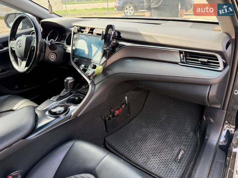 Седан Toyota Camry 2019 в Коломые