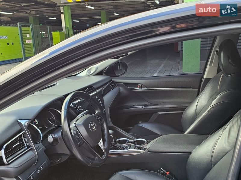 Седан Toyota Camry 2019 в Киеве фото 20 Седан Toyota Camry 2019 в Киеве