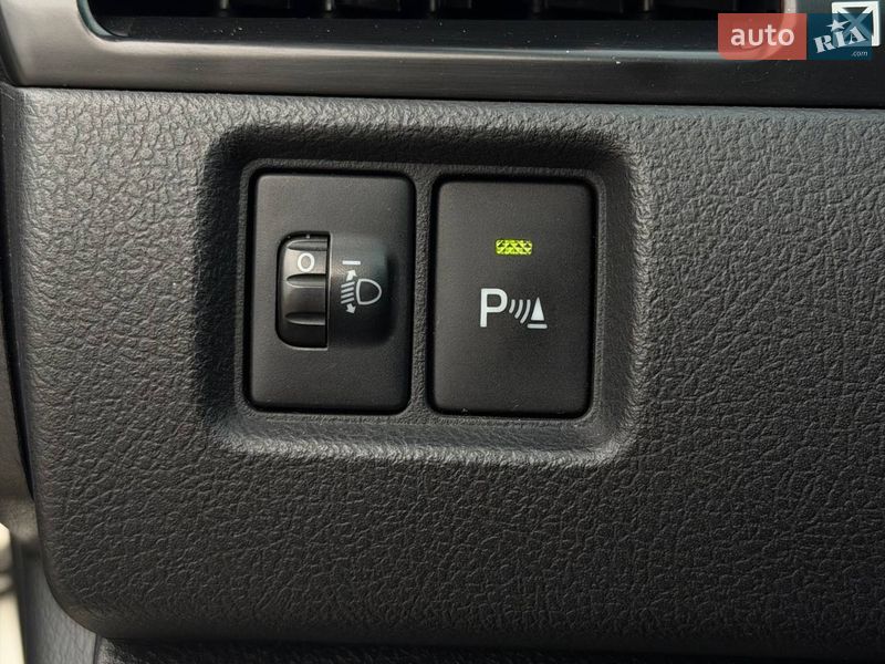 Седан Toyota Camry 2013 в Днепре