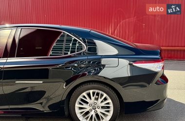 Седан Toyota Camry 2020 в Киеве