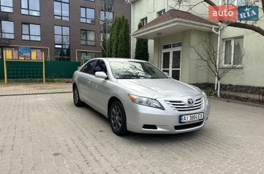 Седан Toyota Camry 2006 в Києві