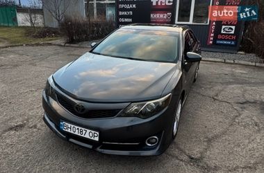 Седан Toyota Camry 2013 в Білгороді-Дністровському