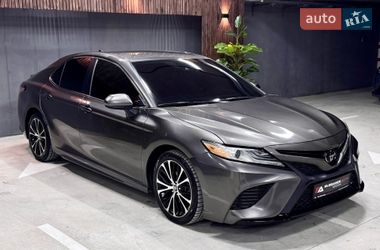 Седан Toyota Camry 2019 в Одессе