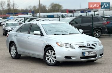 Седан Toyota Camry 2007 в Киеве