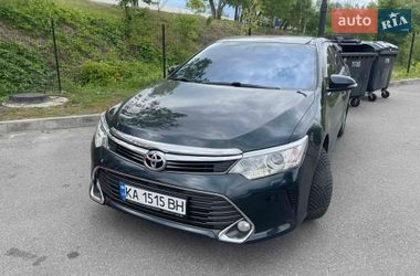 Седан Toyota Camry 2015 в Києві