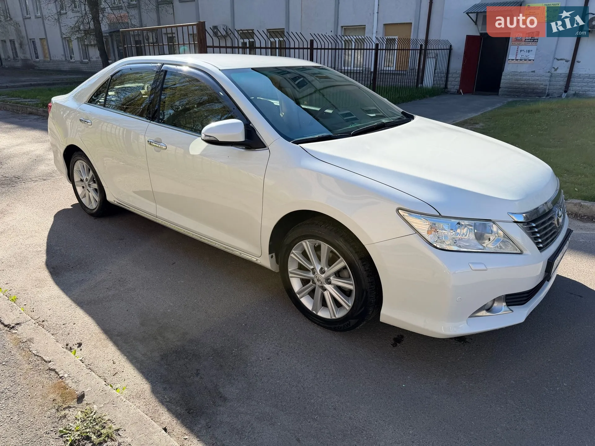 2011 Toyota Camry - мініатюра 3