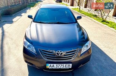 Седан Toyota Camry 2007 в Києві