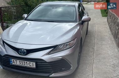 Седан Toyota Camry 2023 в Рожнятове