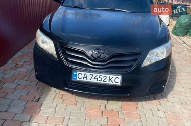 Седан Toyota Camry 2011 в Умані