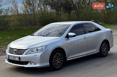 Седан Toyota Camry 2011 в Городище