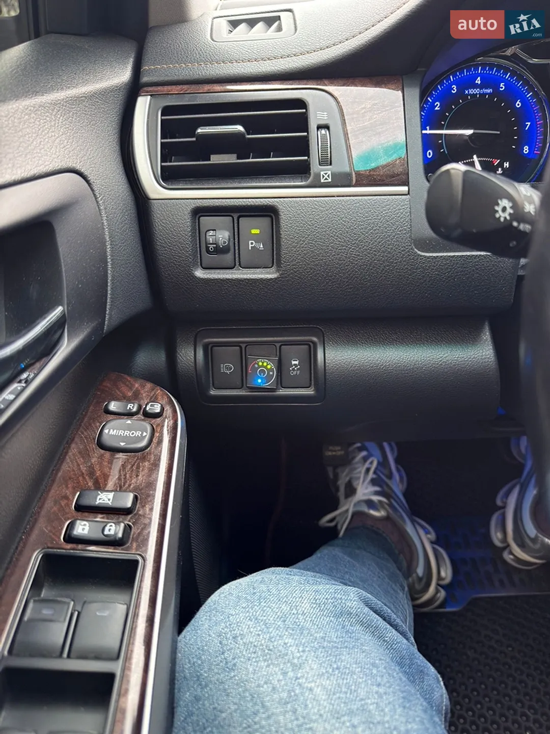 2016 Toyota Camry - мініатюра 30