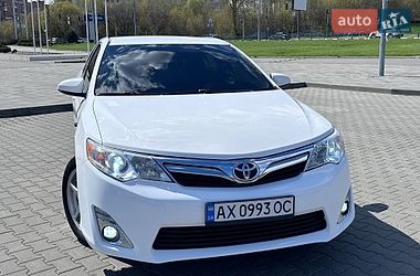 Седан Toyota Camry 2013 в Харкові