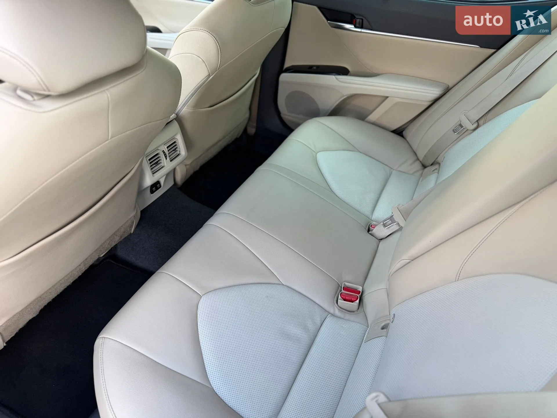 2019 Toyota Camry - мініатюра 31
