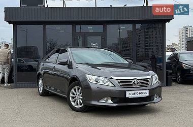 Седан Toyota Camry 2012 в Киеве