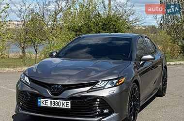 Седан Toyota Camry 2020 в Кривом Роге
