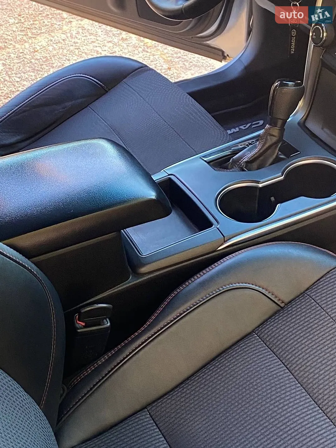 2017 Toyota Camry - мініатюра 11
