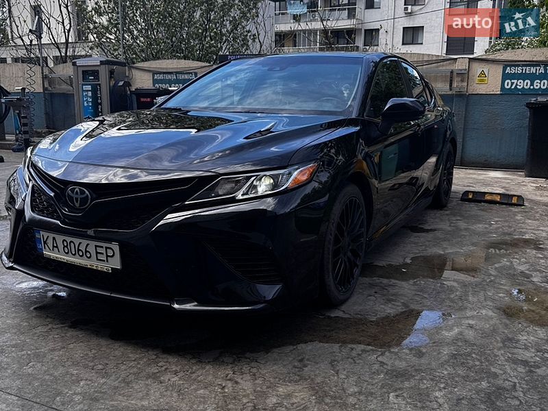 Toyota Camry 2018
