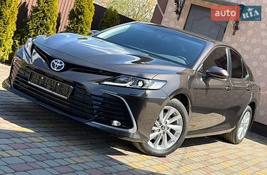 Седан Toyota Camry 2022 в Івано-Франківську