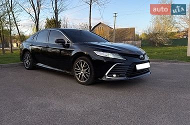 Седан Toyota Camry 2022 в Прилуках