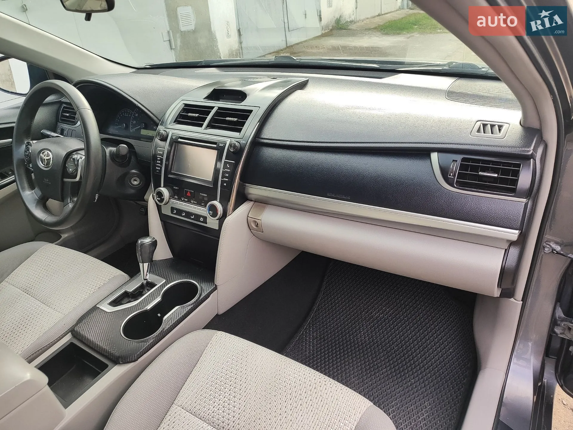2013 Toyota Camry - мініатюра 21
