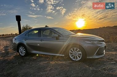 Седан Toyota Camry 2023 в Днепре