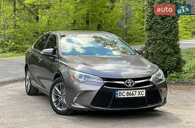 Седан Toyota Camry 2016 в Трускавце