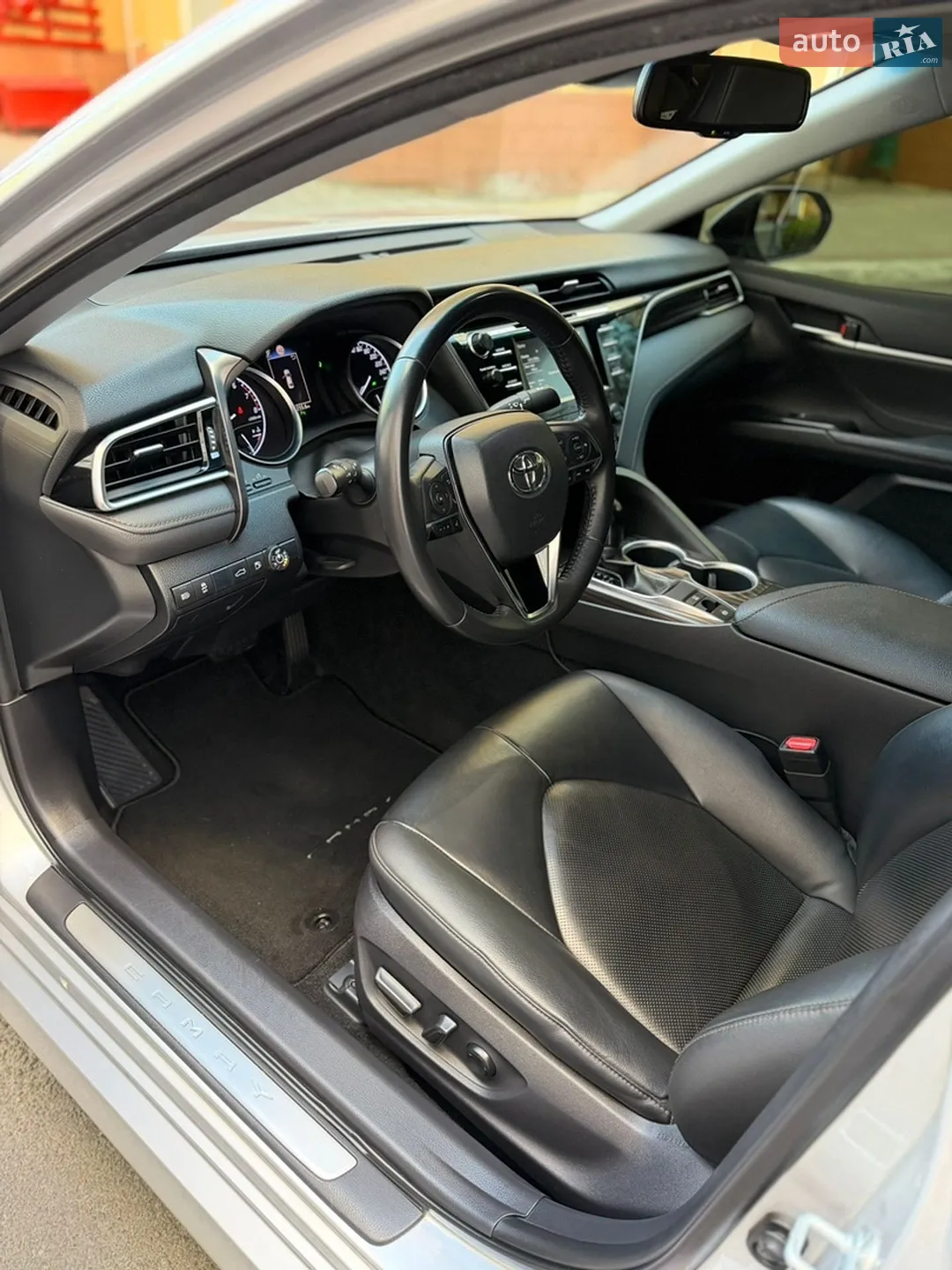 2017 Toyota Camry - мініатюра 16