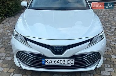Седан Toyota Camry 2020 в Киеве