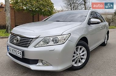 Седан Toyota Camry 2011 в Харькове