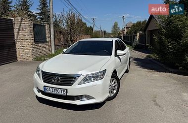 Седан Toyota Camry 2012 в Киеве
