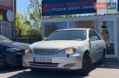 Седан Toyota Camry 2004 в Києві