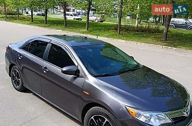 Седан Toyota Camry 2014 в Черкассах