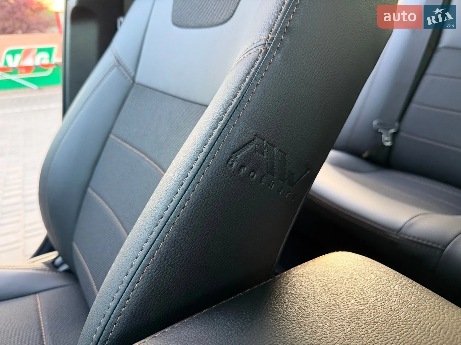 2014 Toyota Camry - мініатюра 31