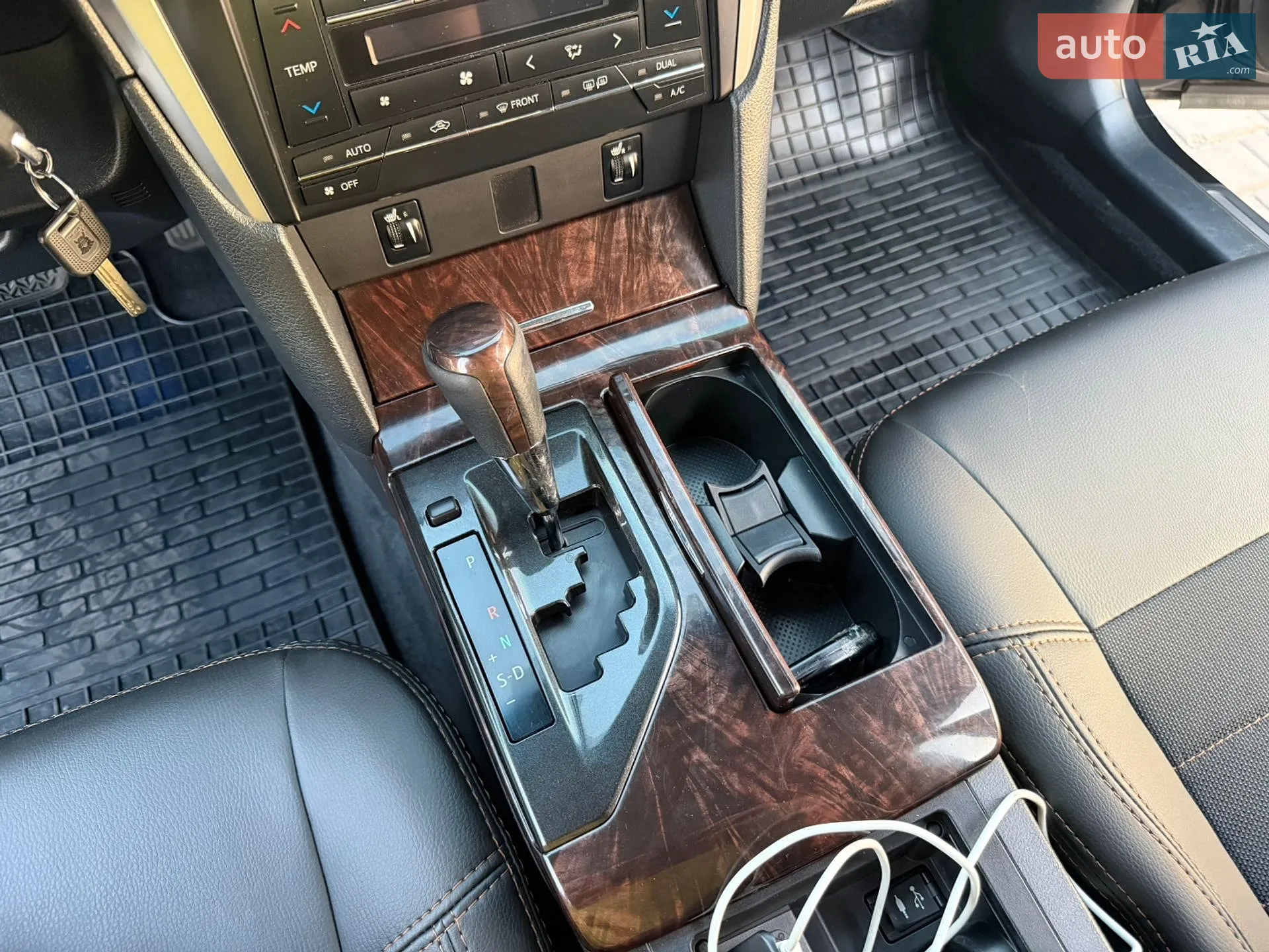 2014 Toyota Camry - мініатюра 36