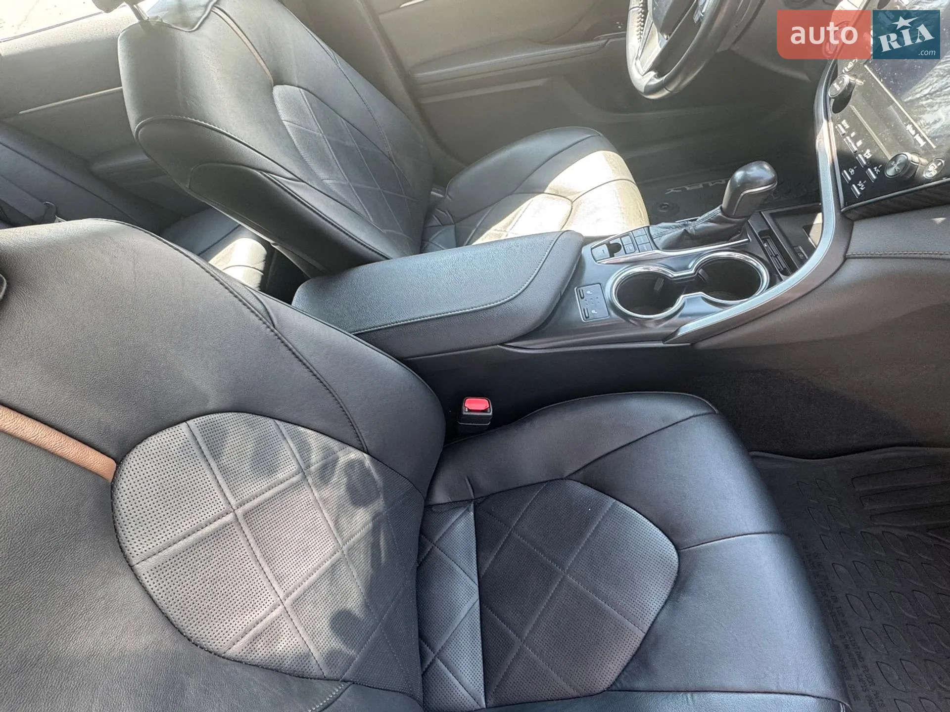 2019 Toyota Camry - мініатюра 21