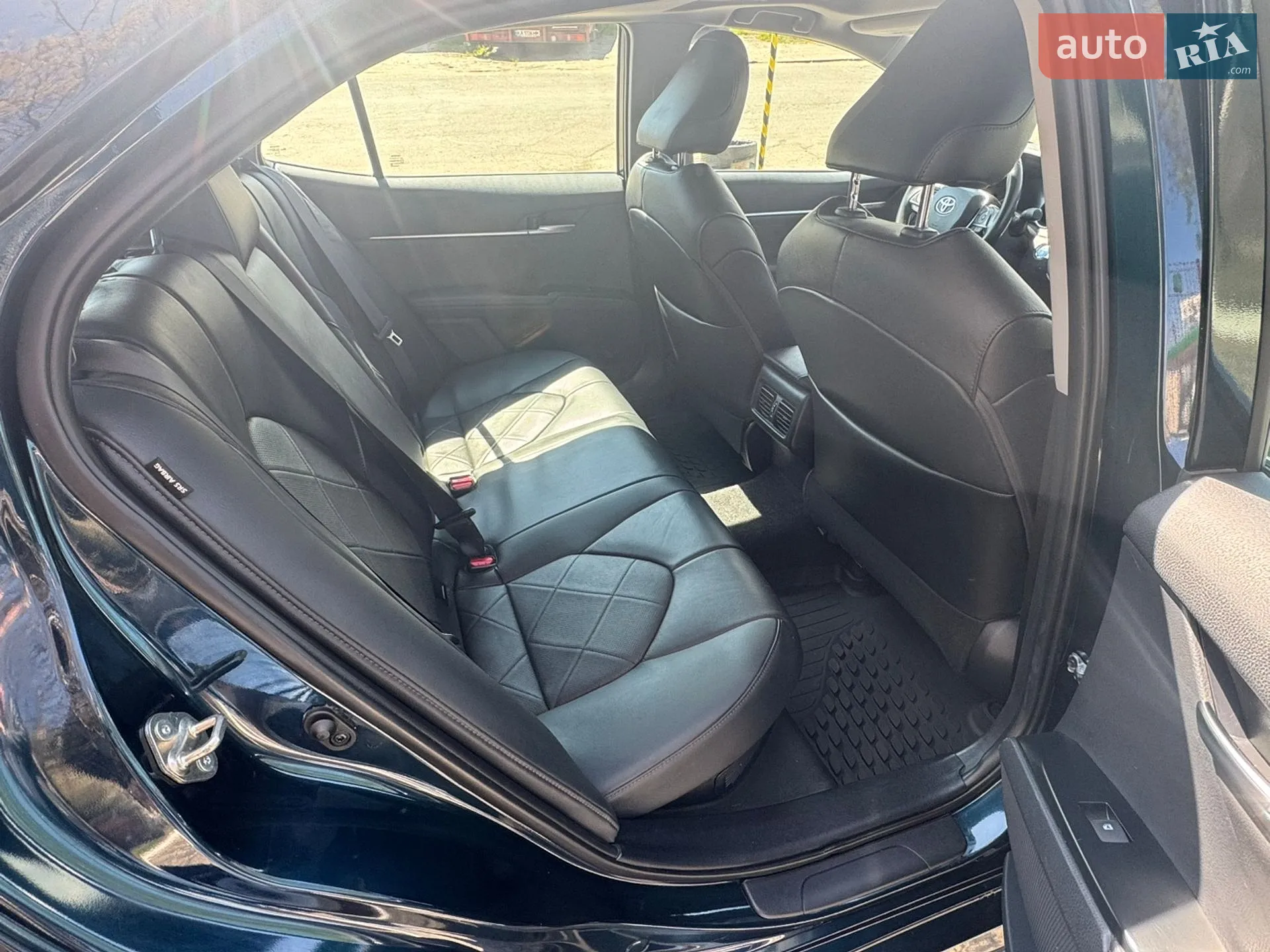 2019 Toyota Camry - мініатюра 28