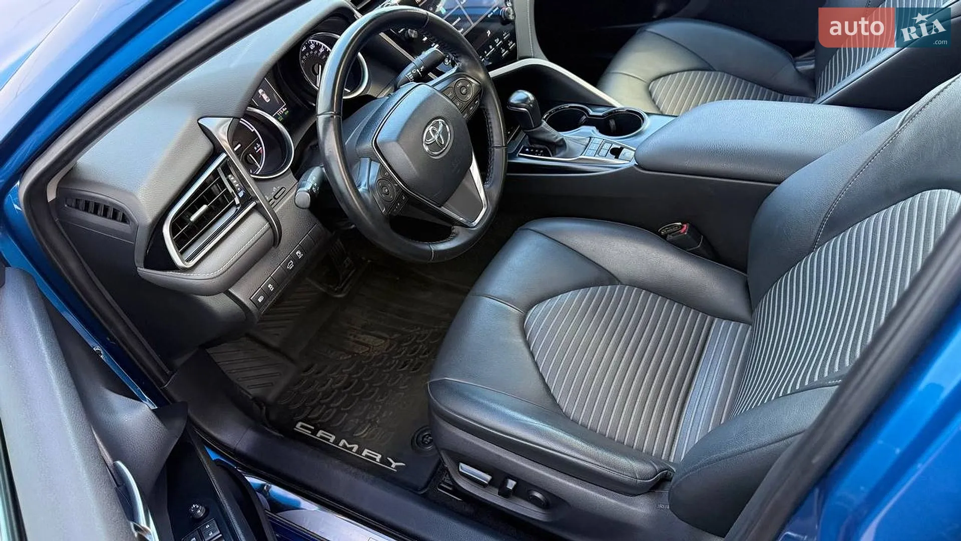 2020 Toyota Camry - мініатюра 21