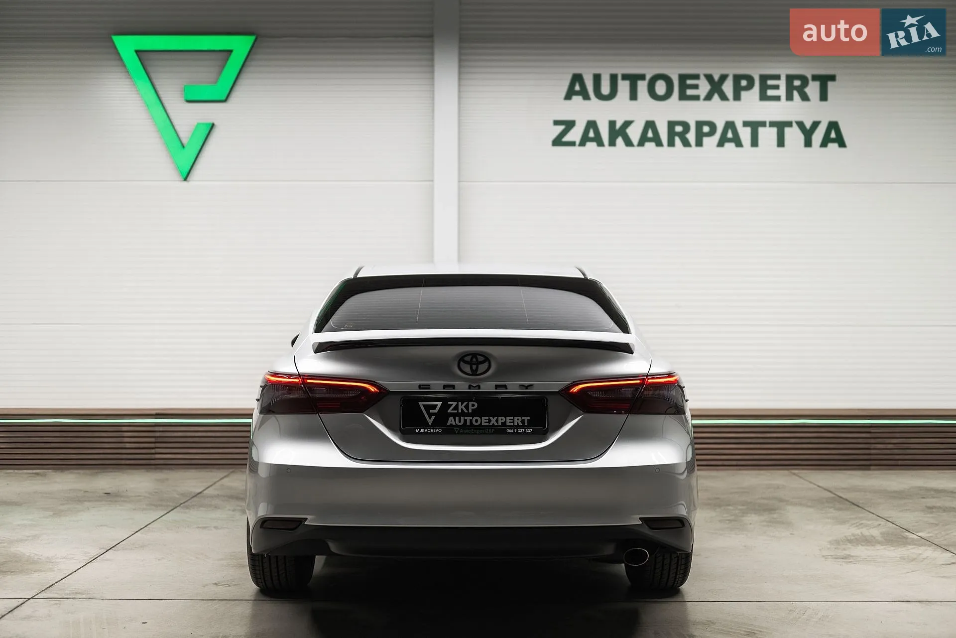 2021 Toyota Camry - мініатюра 10
