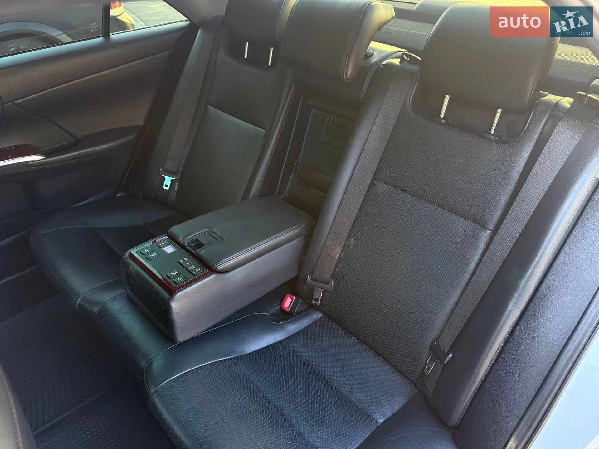 2013 Toyota Camry - мініатюра 38