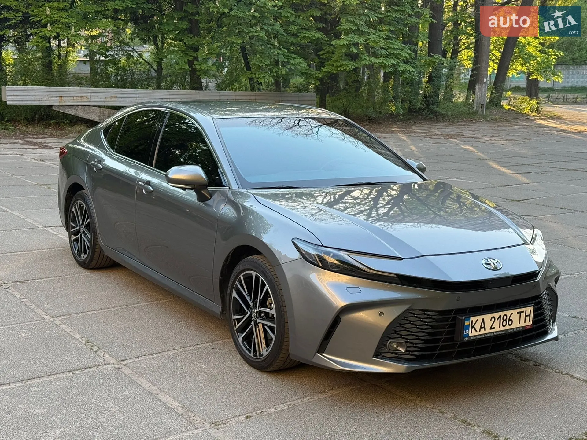 2024 Toyota Camry - мініатюра 2