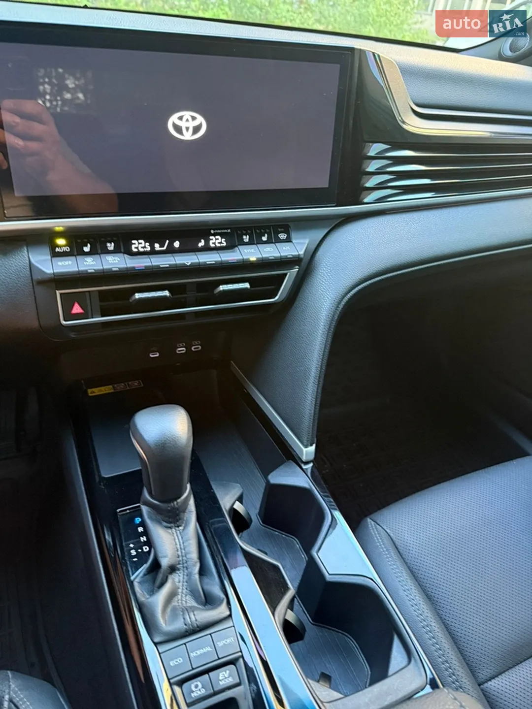 2024 Toyota Camry - мініатюра 18