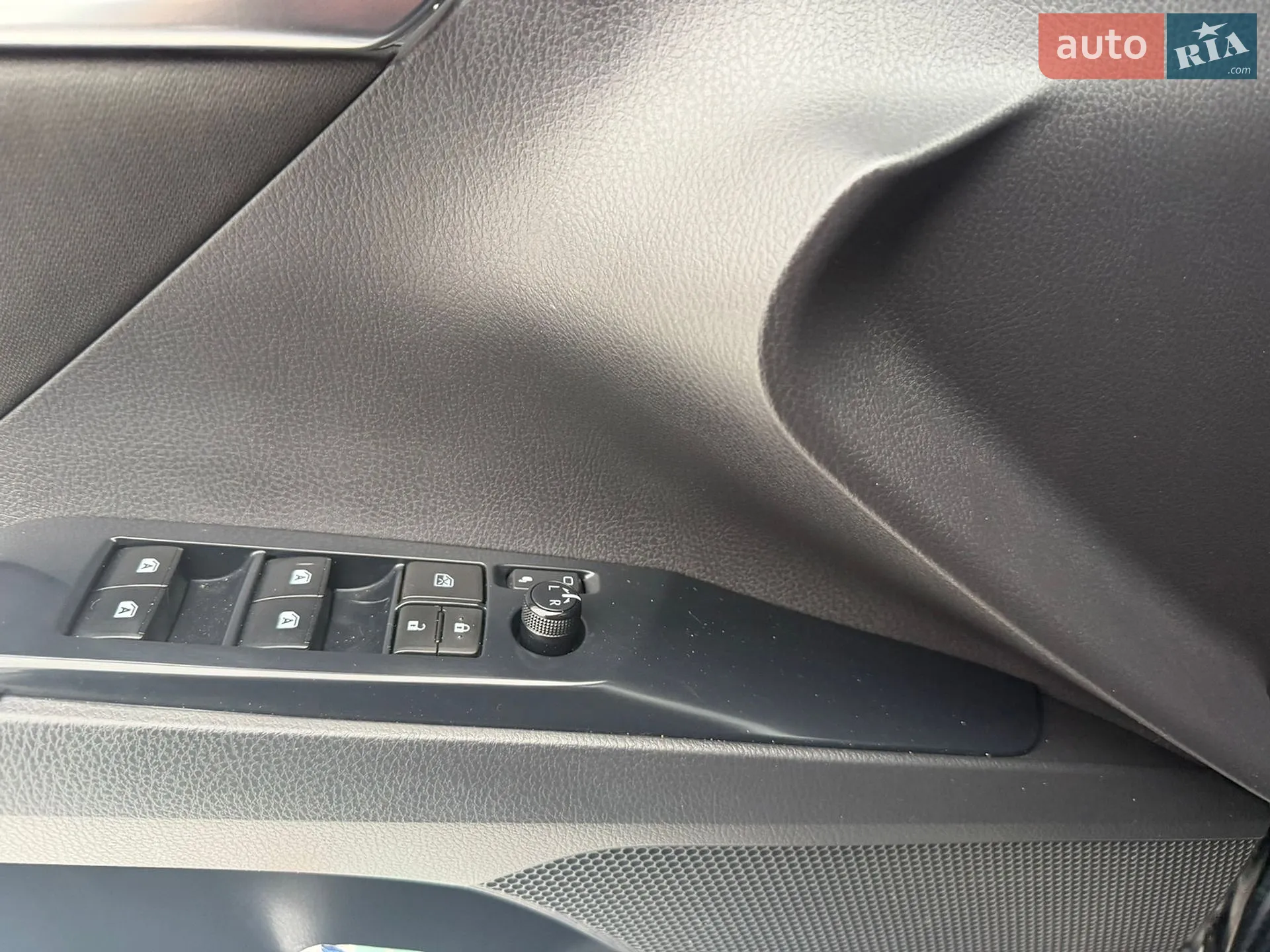 2018 Toyota Camry - мініатюра 5