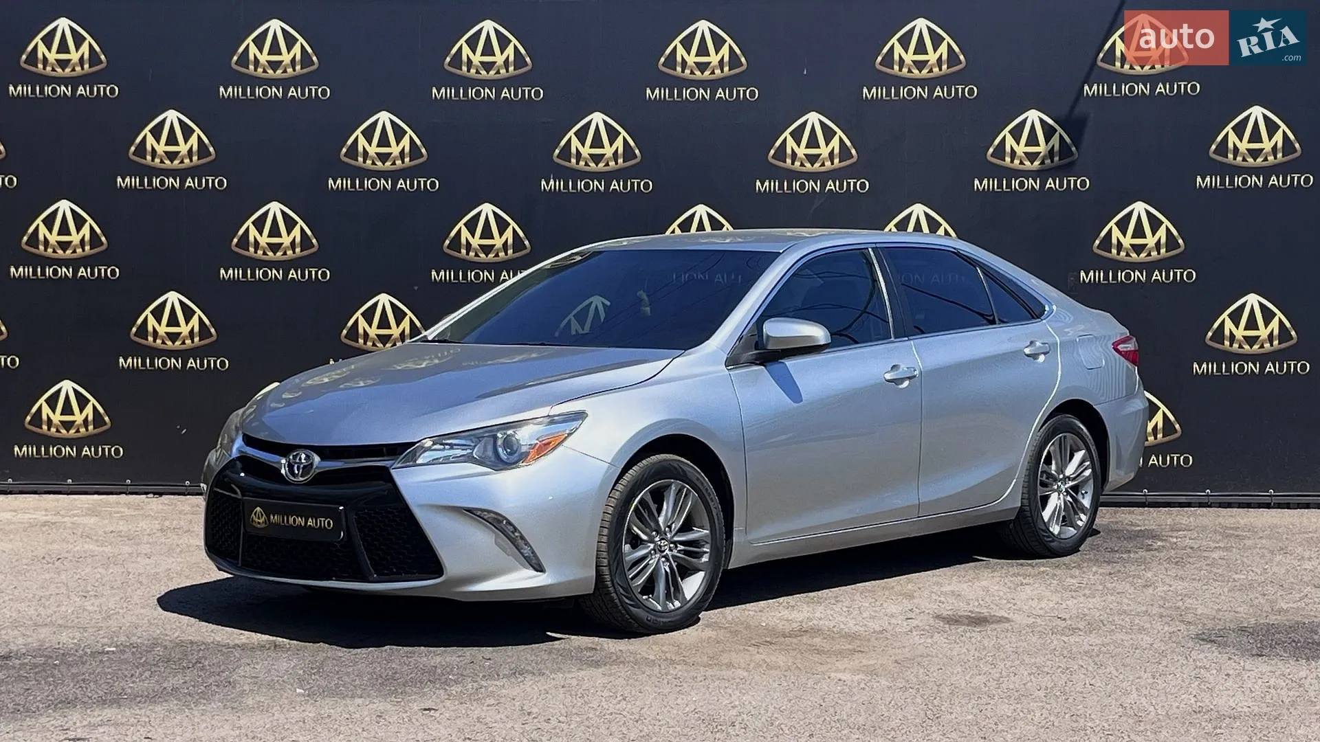 2016 Toyota Camry - мініатюра 3