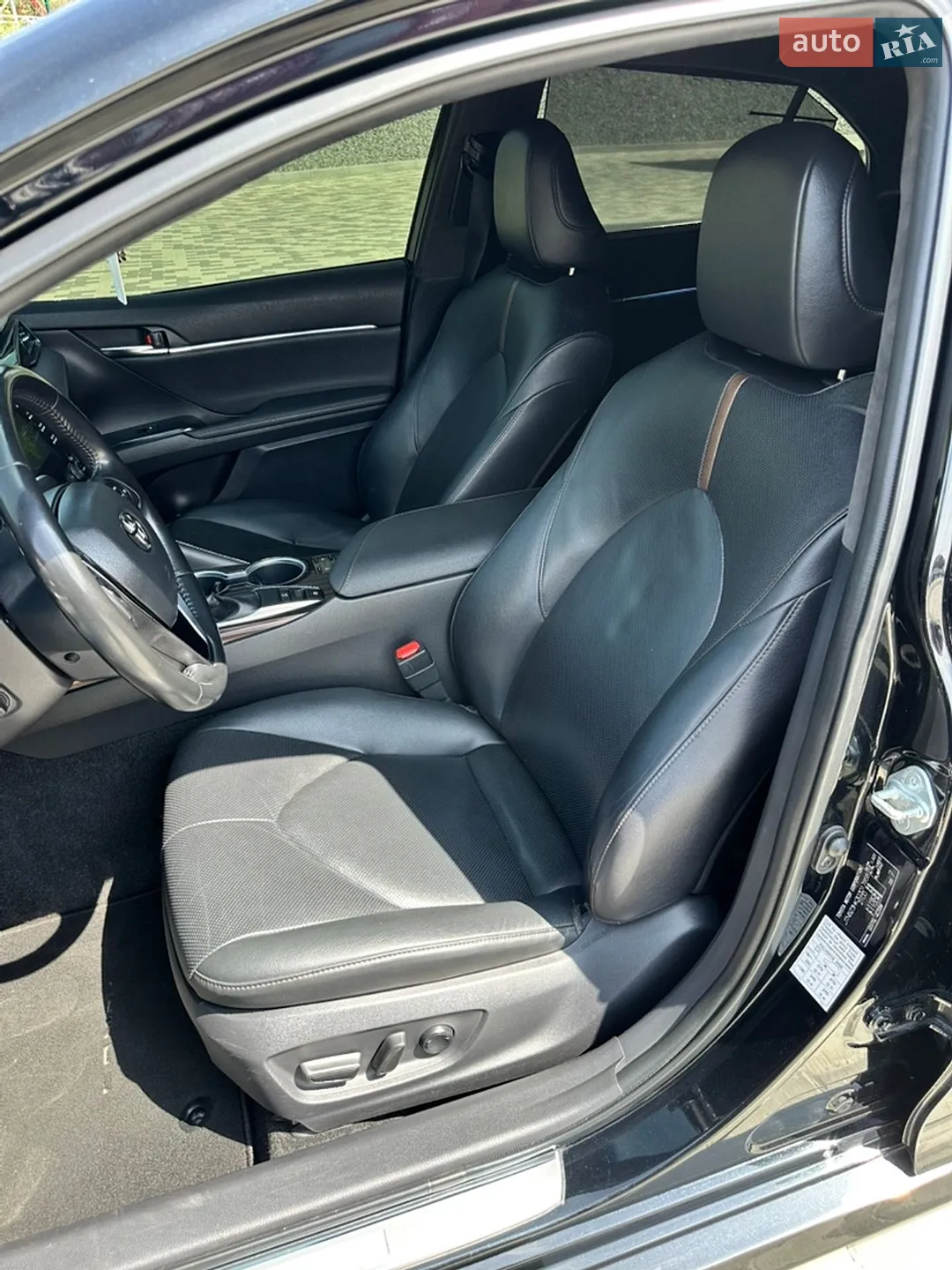 2020 Toyota Camry - мініатюра 21