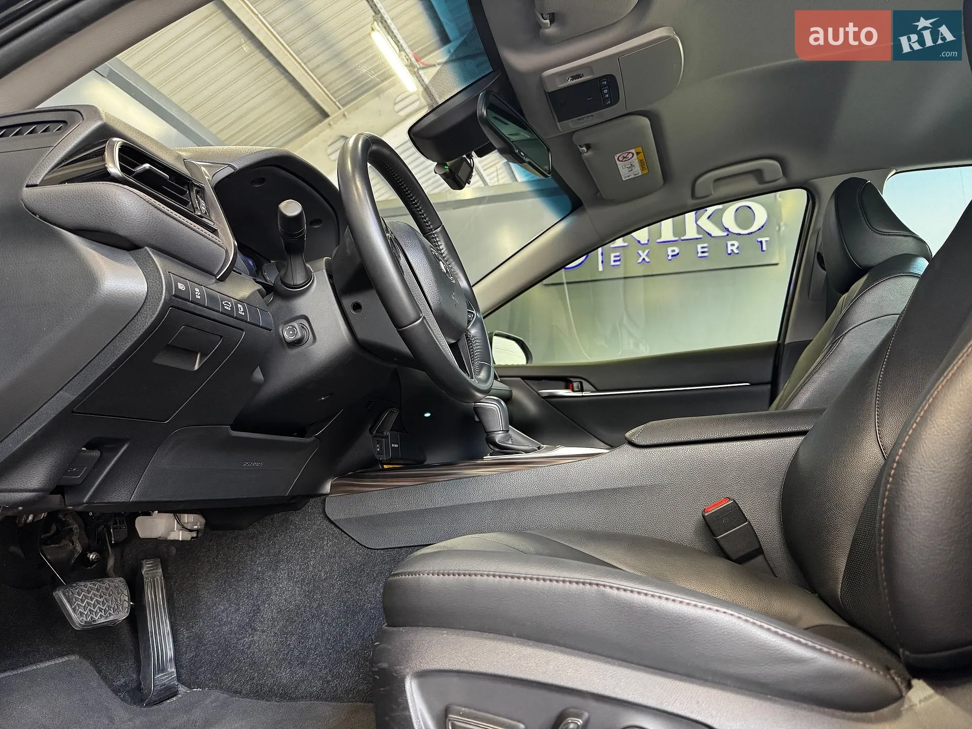 2020 Toyota Camry - мініатюра 24
