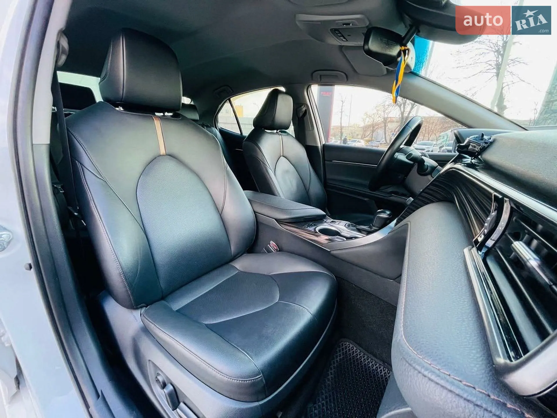 2020 Toyota Camry - мініатюра 12