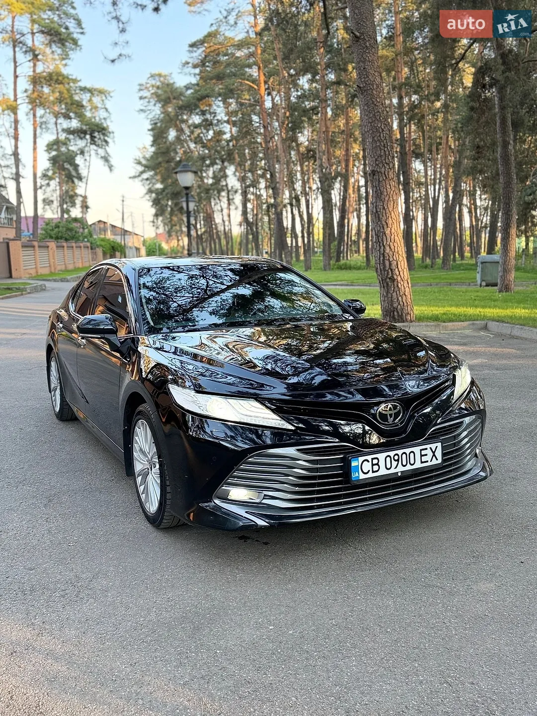 2020 Toyota Camry - мініатюра 2