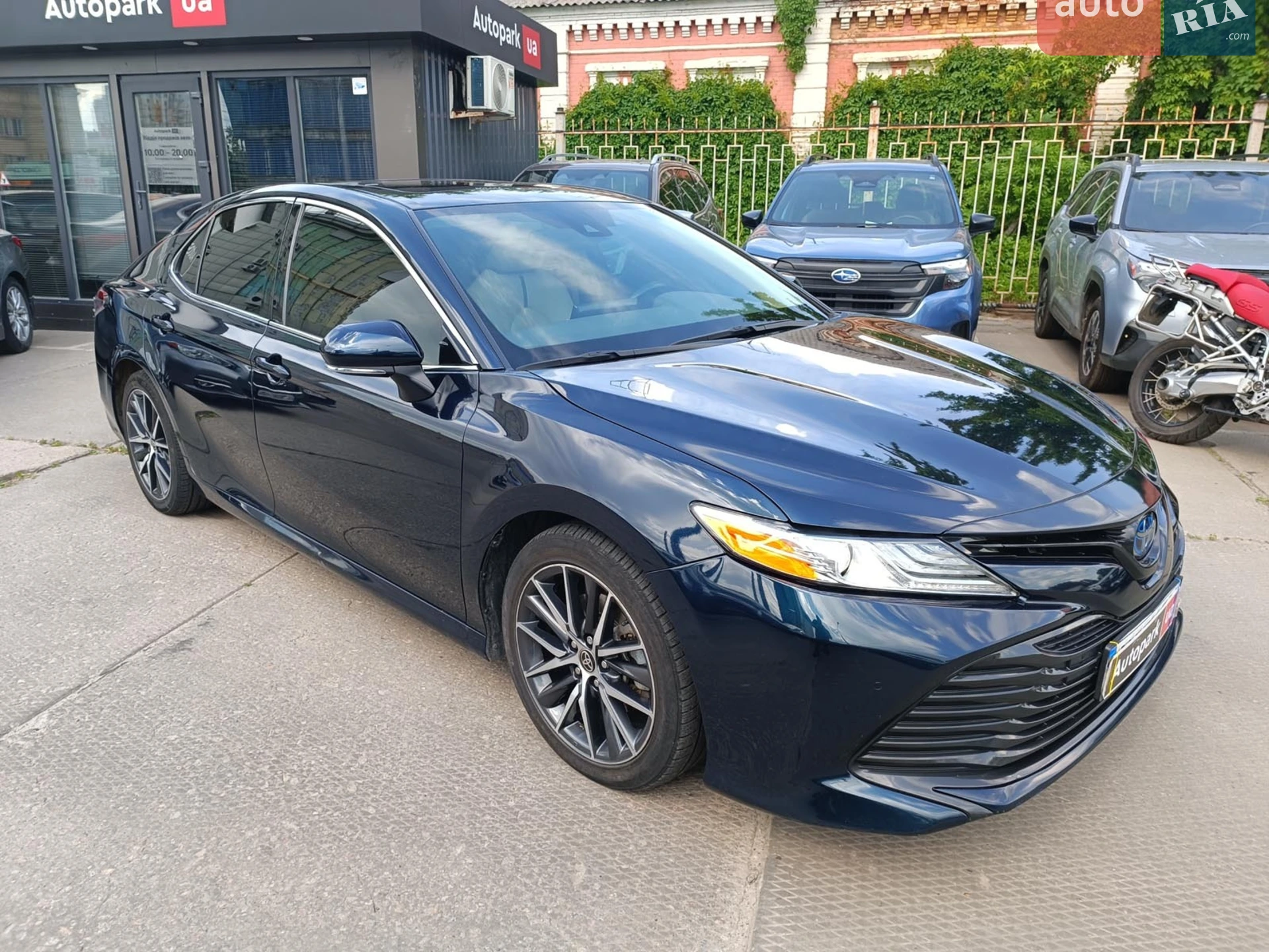 2021 Toyota Camry - мініатюра 3