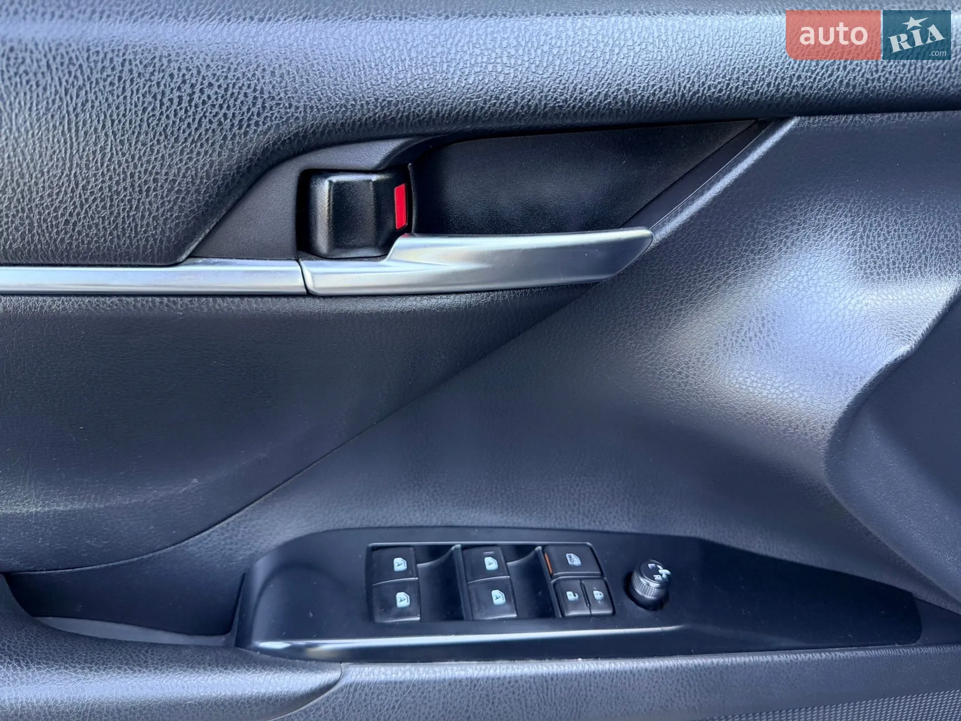 2019 Toyota Camry - мініатюра 26