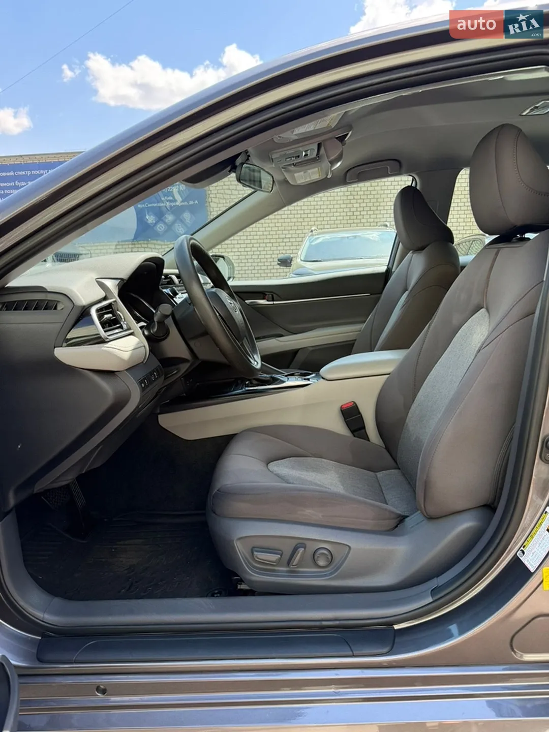2019 Toyota Camry - мініатюра 14